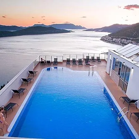 Jadran Otel 4*