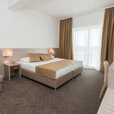 Jadran 4* Neum