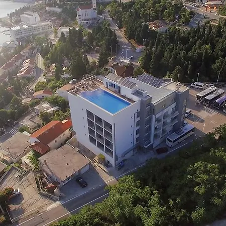 Hotell Jadran 4*