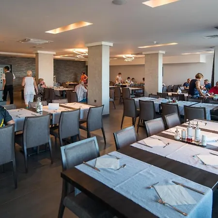 Otel Jadran 4*