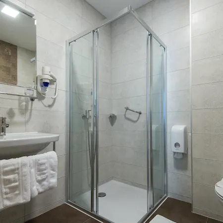 Jadran Hotell 4*